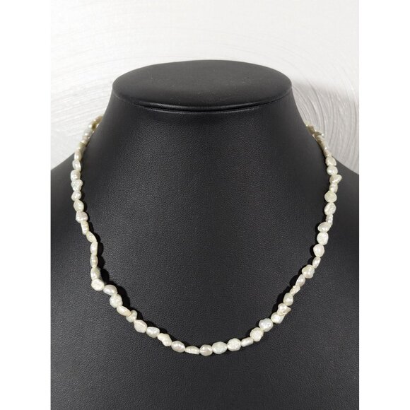 Vintage Freshwater Pearl Single Strand Necklace Classic 16" - Picture 1 of 7